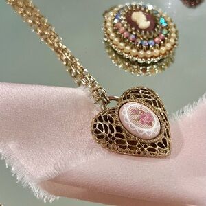 Victorian InspiredGold Heart Pendant Set